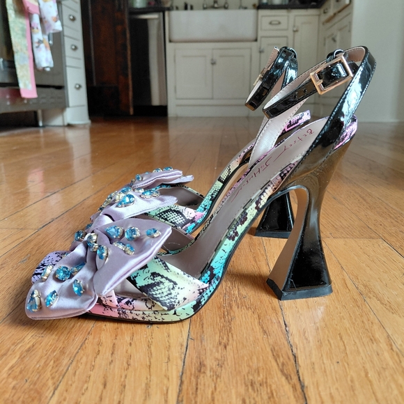 BETSEY JOHNSON Womens Purple Mixed Media Gem Bow Loise Square Toe Sandals 🎀 - Picture 2 of 10